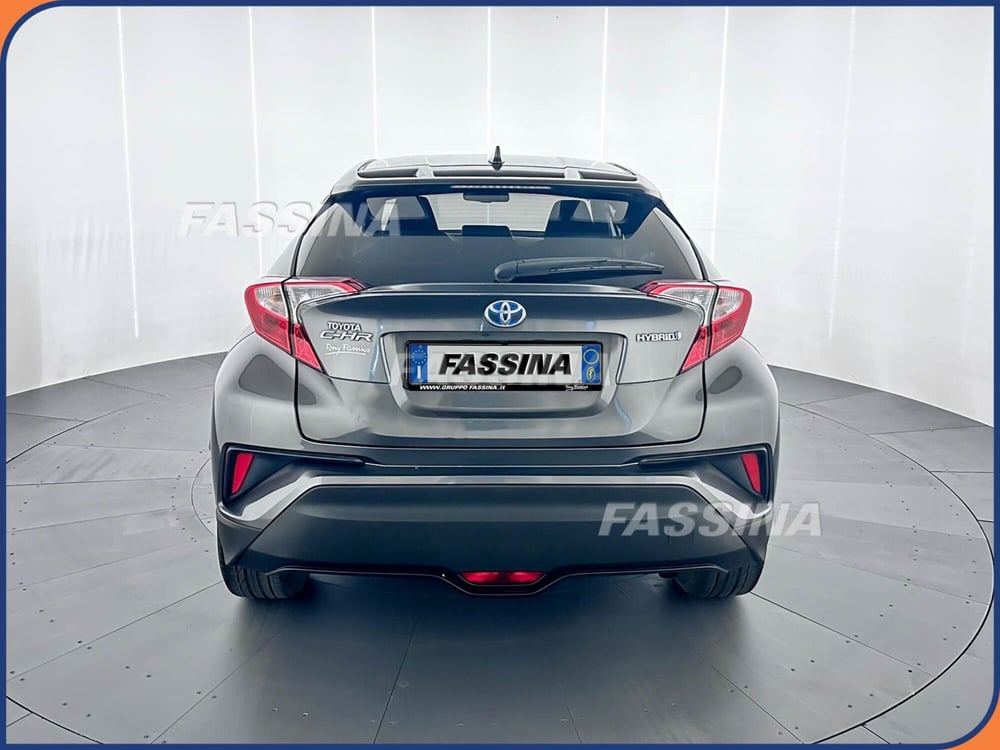 Toyota Toyota C-HR usata a Milano (5)