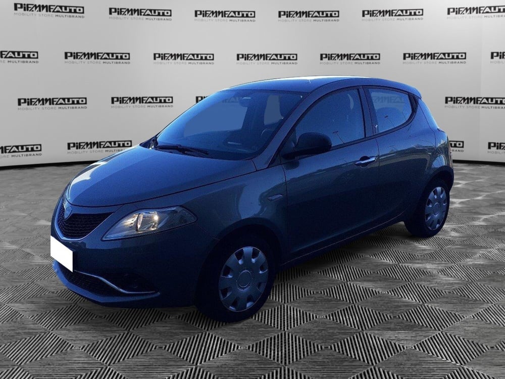 Lancia Ypsilon usata a Parma (3)