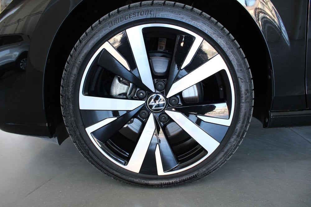 Volkswagen Golf nuova a Agrigento (4)