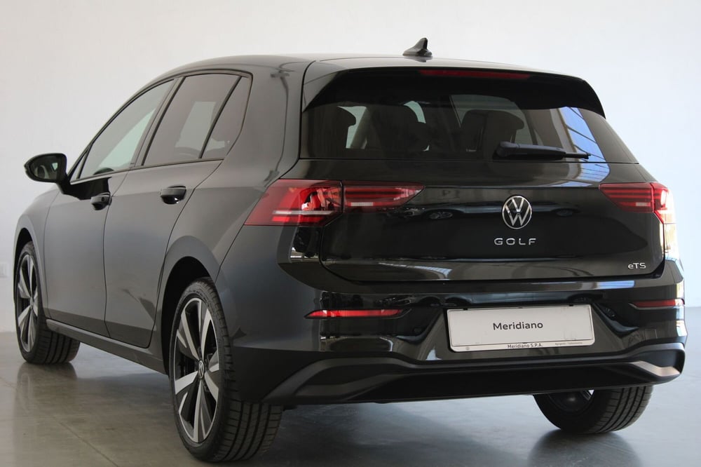 Volkswagen Golf nuova a Agrigento (5)