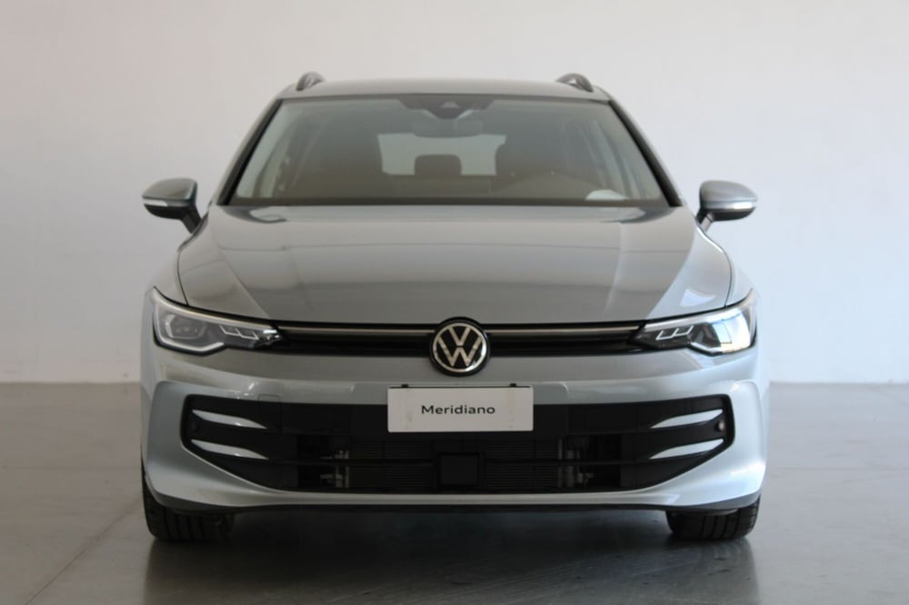 Volkswagen Golf Variant nuova a Agrigento (2)
