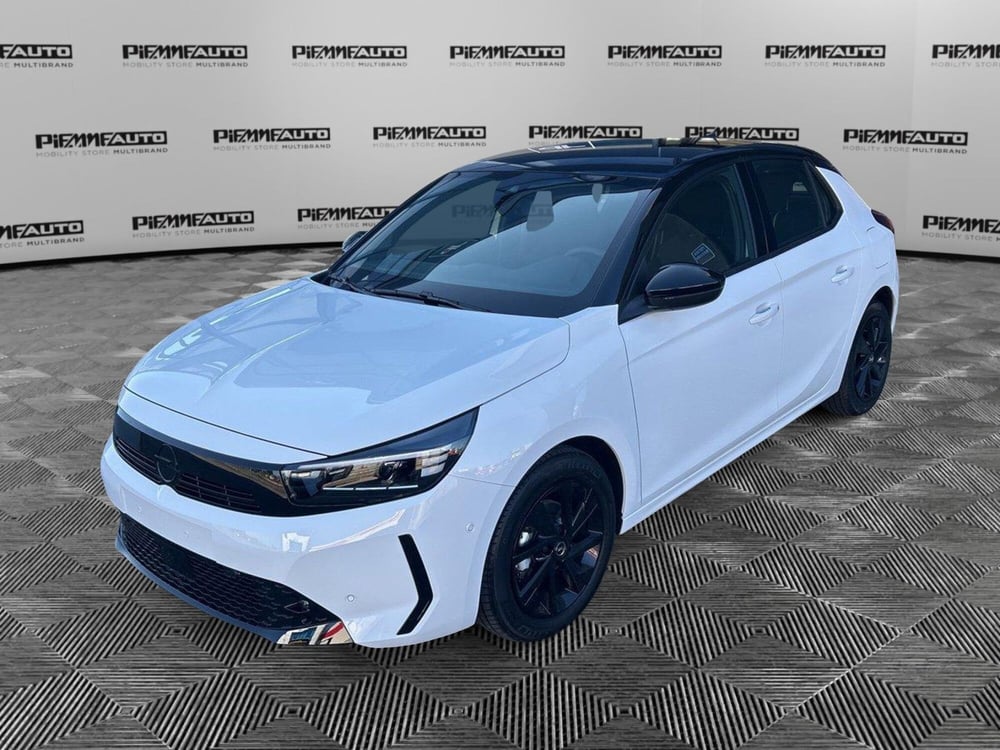 Opel Corsa nuova a Piacenza