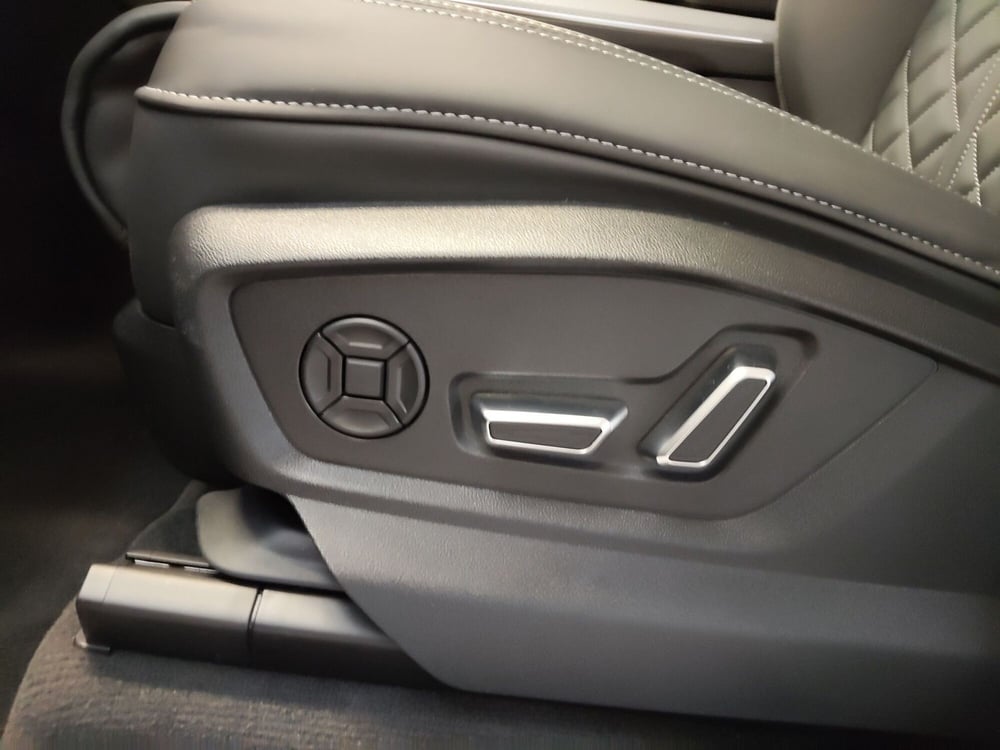 Audi Q8 nuova a Modena (15)