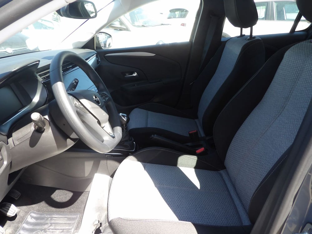 Opel Corsa nuova a Catania (10)