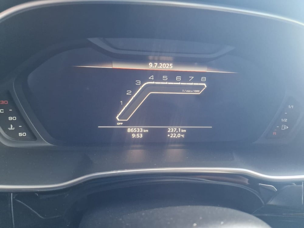 Audi RS Q3 Sportback usata a Bari (17)