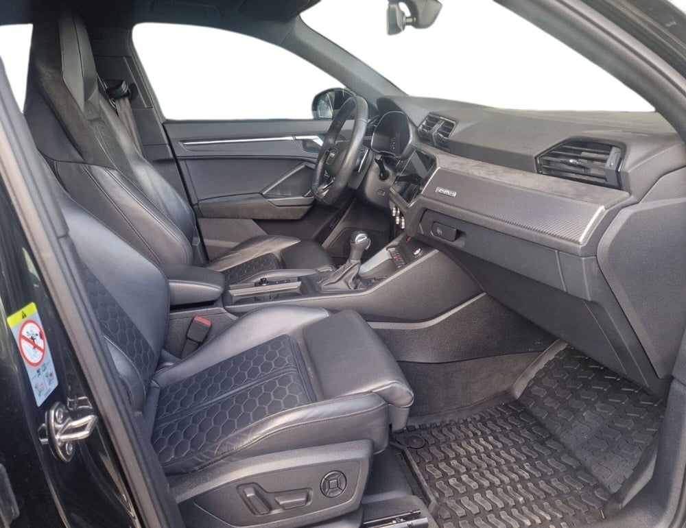 Audi RS Q3 Sportback usata a Bari (18)