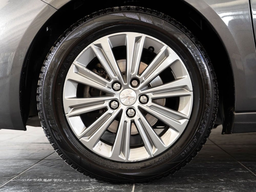 Peugeot 308 SW usata a Foggia (14)