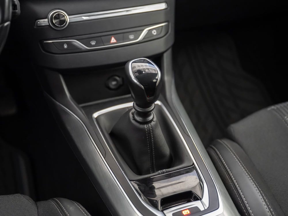 Peugeot 308 SW usata a Foggia (17)