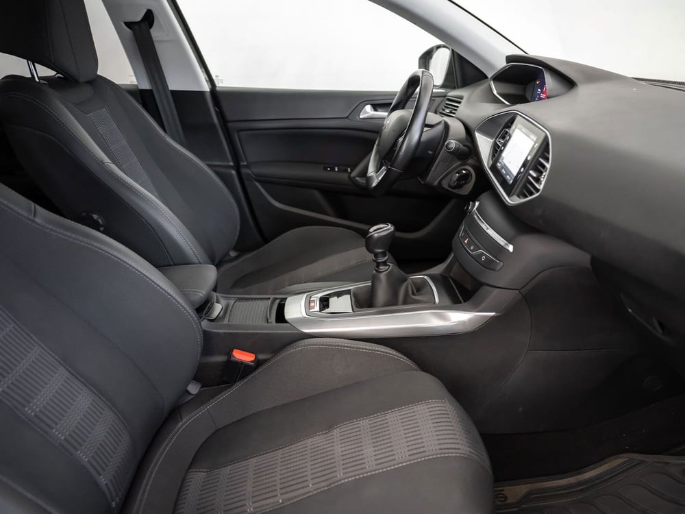 Peugeot 308 SW usata a Foggia (6)