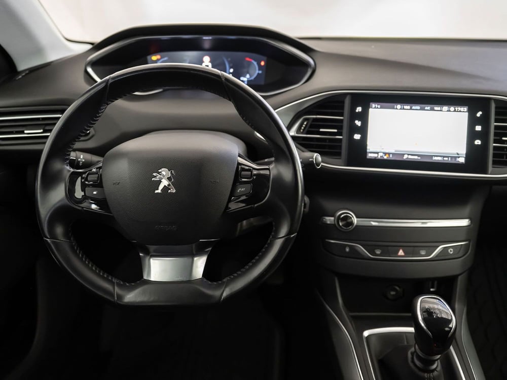 Peugeot 308 SW usata a Foggia (9)