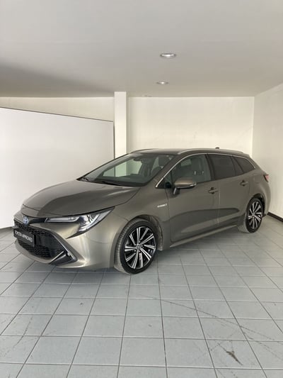 Toyota Corolla Touring Sports 1.8 Hybrid Style del 2021 usata a Barletta