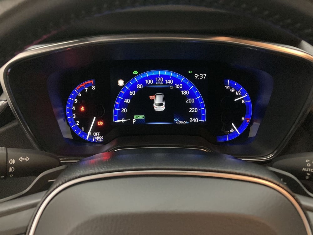 Toyota Corolla Touring Sports usata a Barletta-Andria-Trani (13)