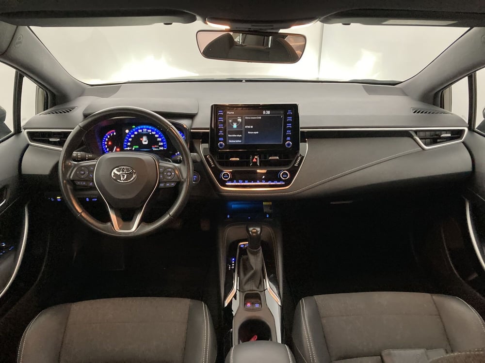 Toyota Corolla Touring Sports usata a Barletta-Andria-Trani (17)