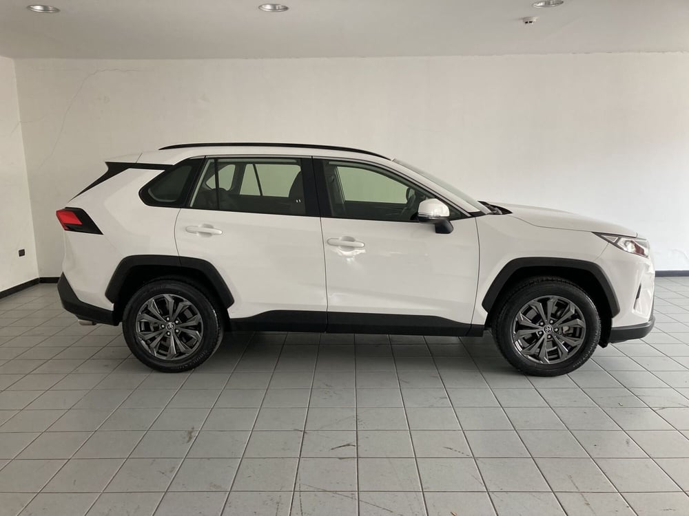 Toyota Rav4 usata a Barletta-Andria-Trani (4)