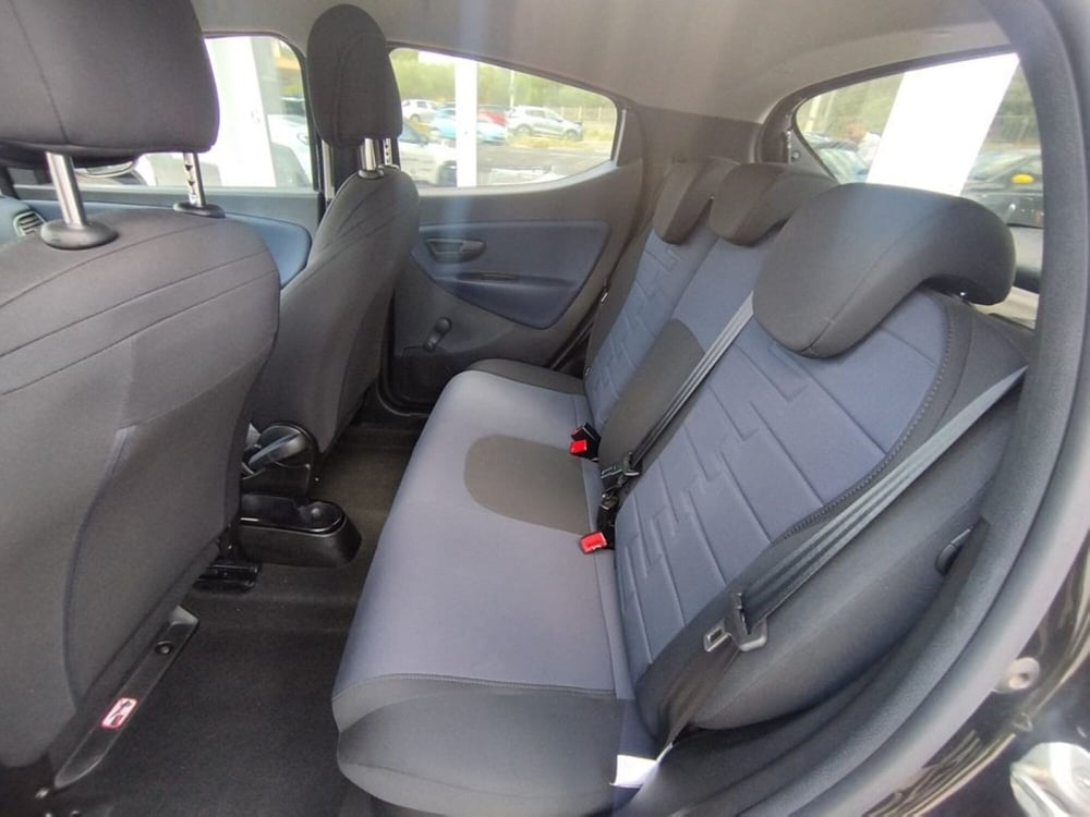 Lancia Ypsilon usata a Arezzo (12)