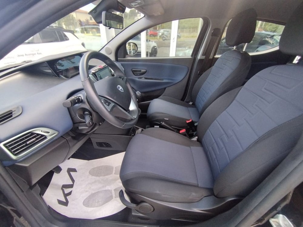 Lancia Ypsilon usata a Arezzo (14)