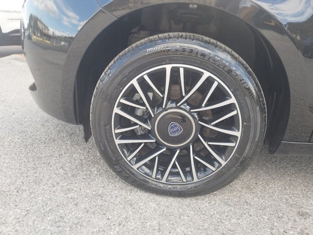 Lancia Ypsilon usata a Arezzo (17)