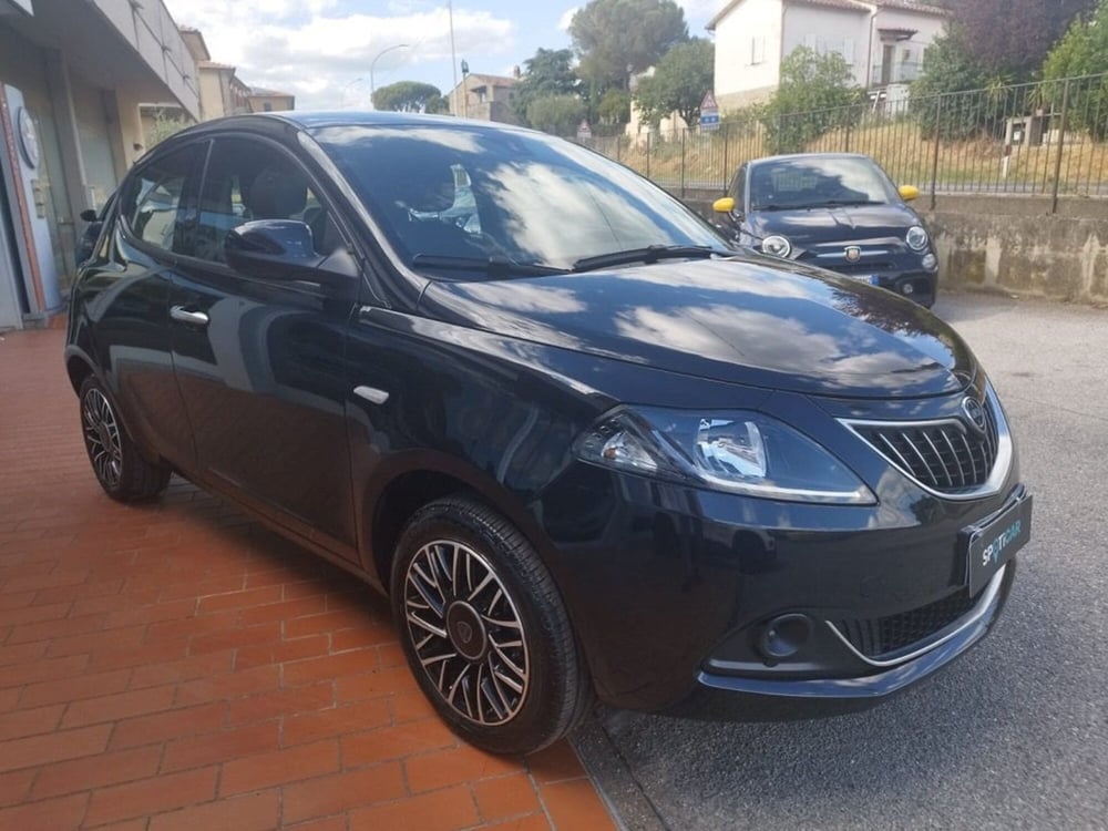 Lancia Ypsilon usata a Arezzo (3)