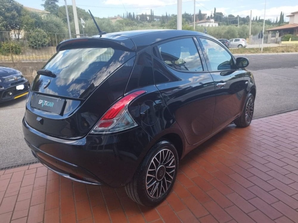 Lancia Ypsilon usata a Arezzo (5)