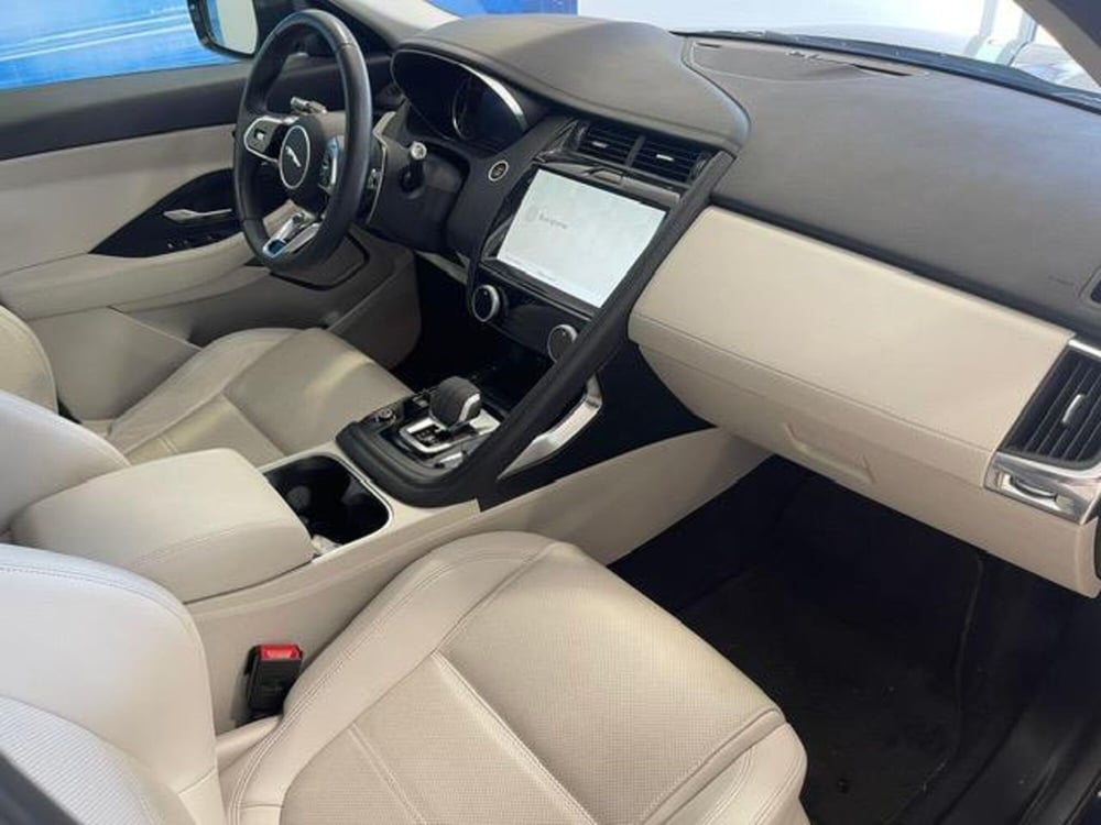 Jaguar E-Pace usata a Venezia (6)