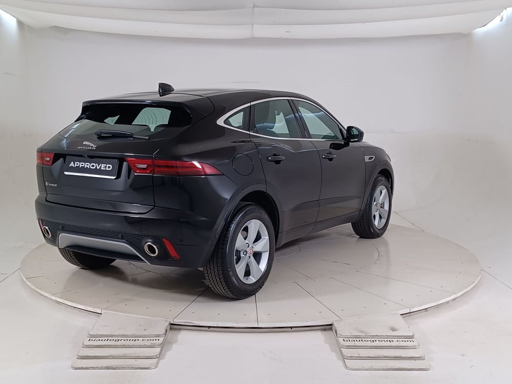 Jaguar E-Pace usata a Torino (2)