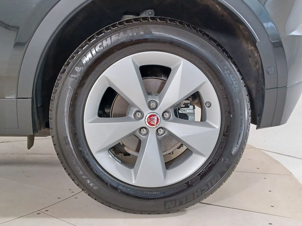 Jaguar E-Pace usata a Torino (9)