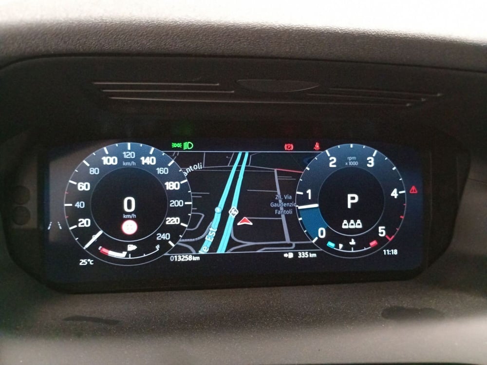 Land Rover Discovery Sport usata a Milano (10)