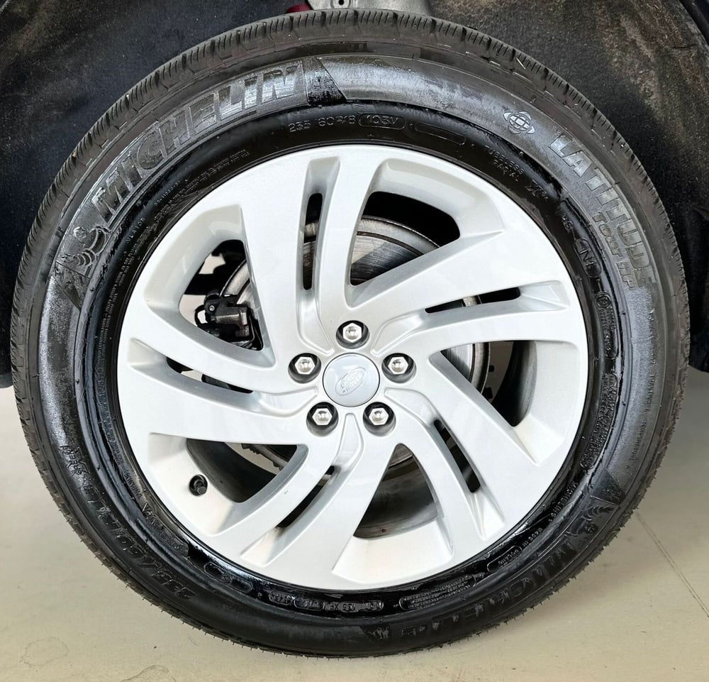 Land Rover Discovery Sport usata a Modena (9)