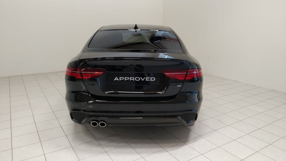 Jaguar XE usata a Novara (7)