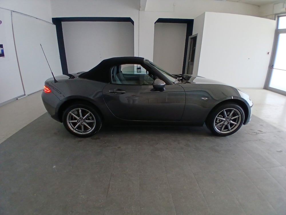 Mazda MX-5 nuova a Arezzo (9)