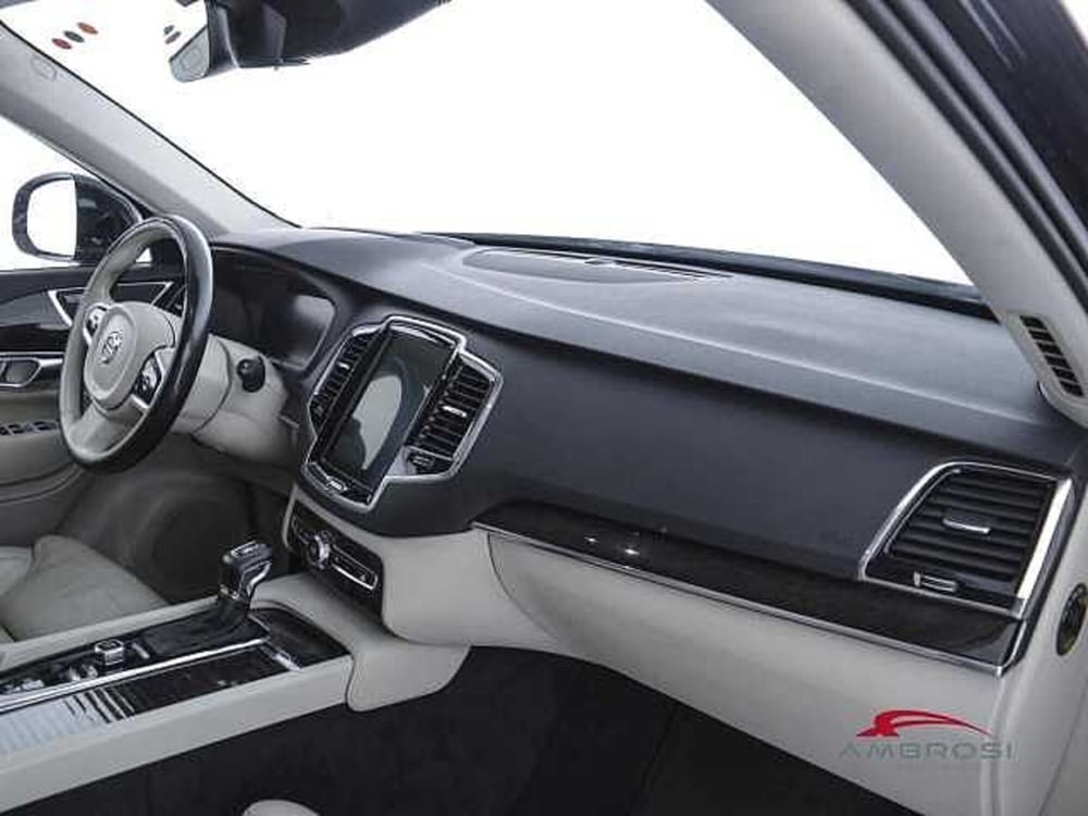 Volvo XC90 usata a Perugia (14)