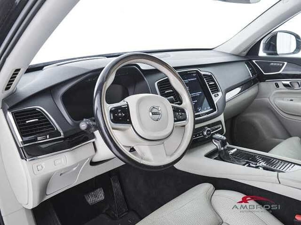 Volvo XC90 usata a Perugia (8)