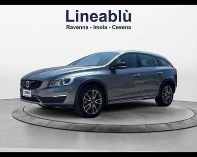 Volvo V60 Cross Country D3 Geartronic del 2017 usata a Ravenna