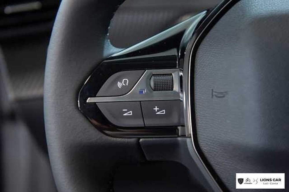 Peugeot 208 nuova a Lodi (16)