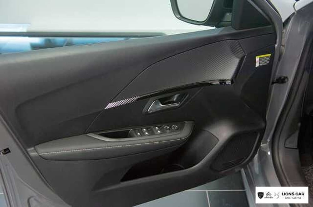 Peugeot 208 nuova a Lodi (9)