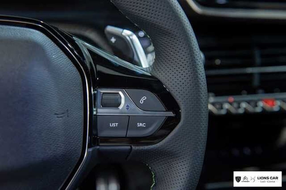 Peugeot 2008 nuova a Lodi (15)