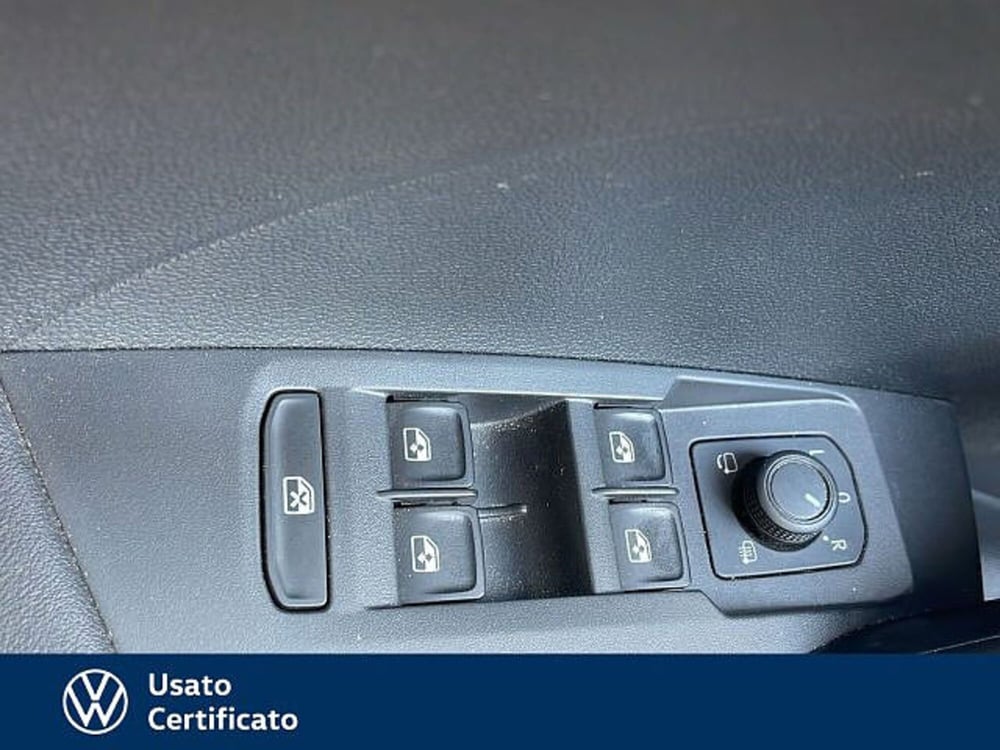Volkswagen T-Cross usata a Vicenza (15)