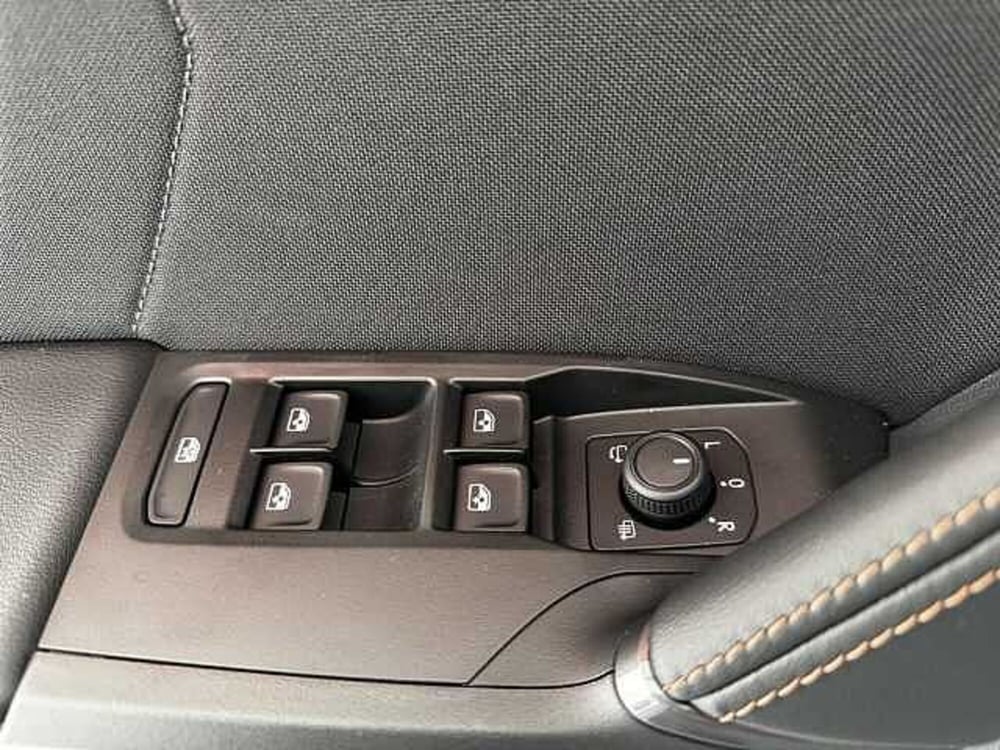Cupra Leon nuova a Vicenza (11)