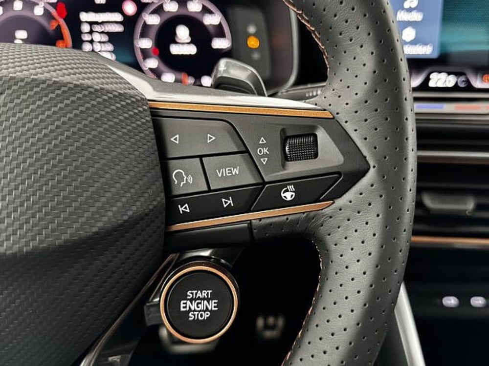 Cupra Leon nuova a Vicenza (18)