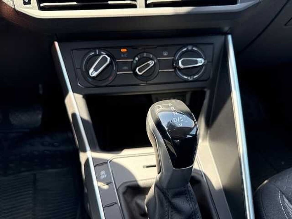 Volkswagen Taigo usata a Napoli (19)