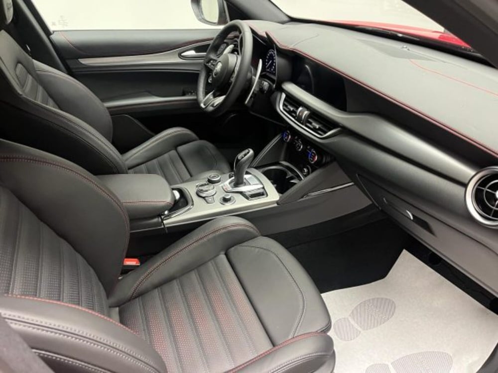 Alfa Romeo Stelvio nuova a Biella (11)