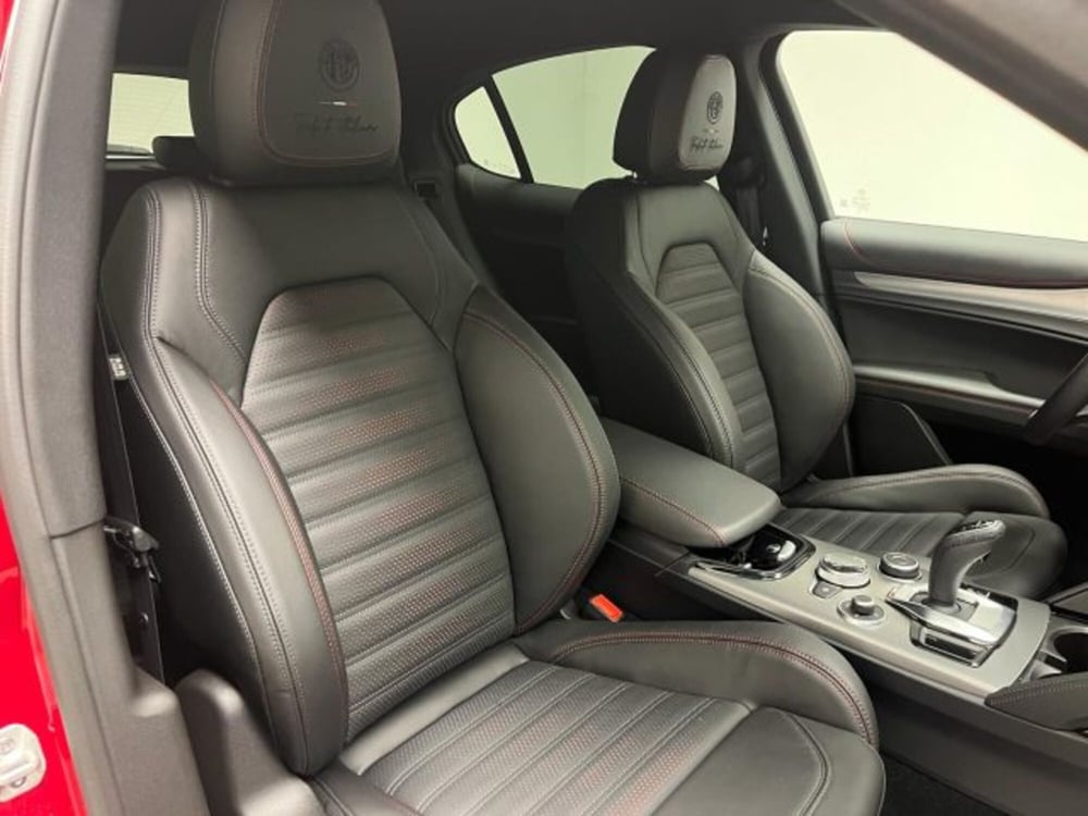 Alfa Romeo Stelvio nuova a Biella (12)
