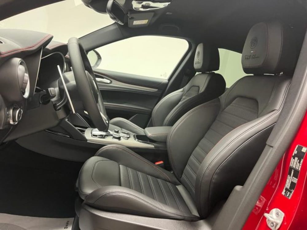 Alfa Romeo Stelvio nuova a Biella (14)