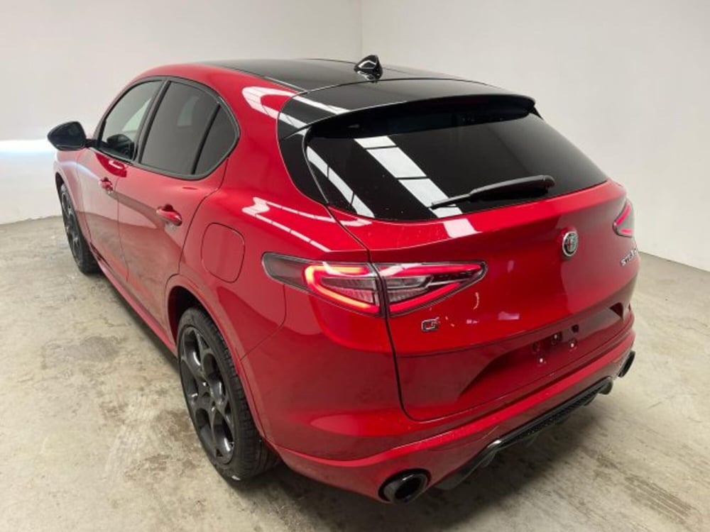 Alfa Romeo Stelvio nuova a Biella (3)
