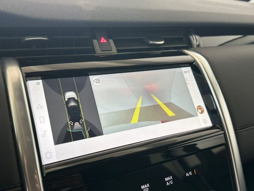 Land Rover Discovery Sport usata a Modena (11)