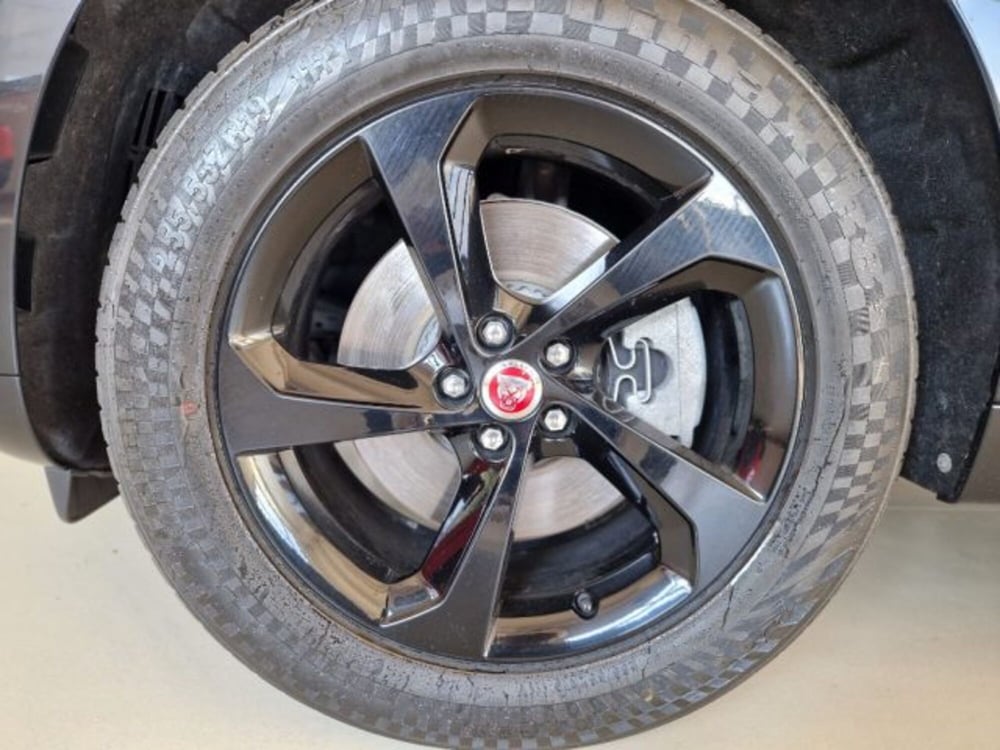 Jaguar F-Pace usata a Modena (9)