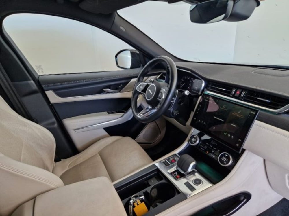 Jaguar F-Pace usata a Modena (3)