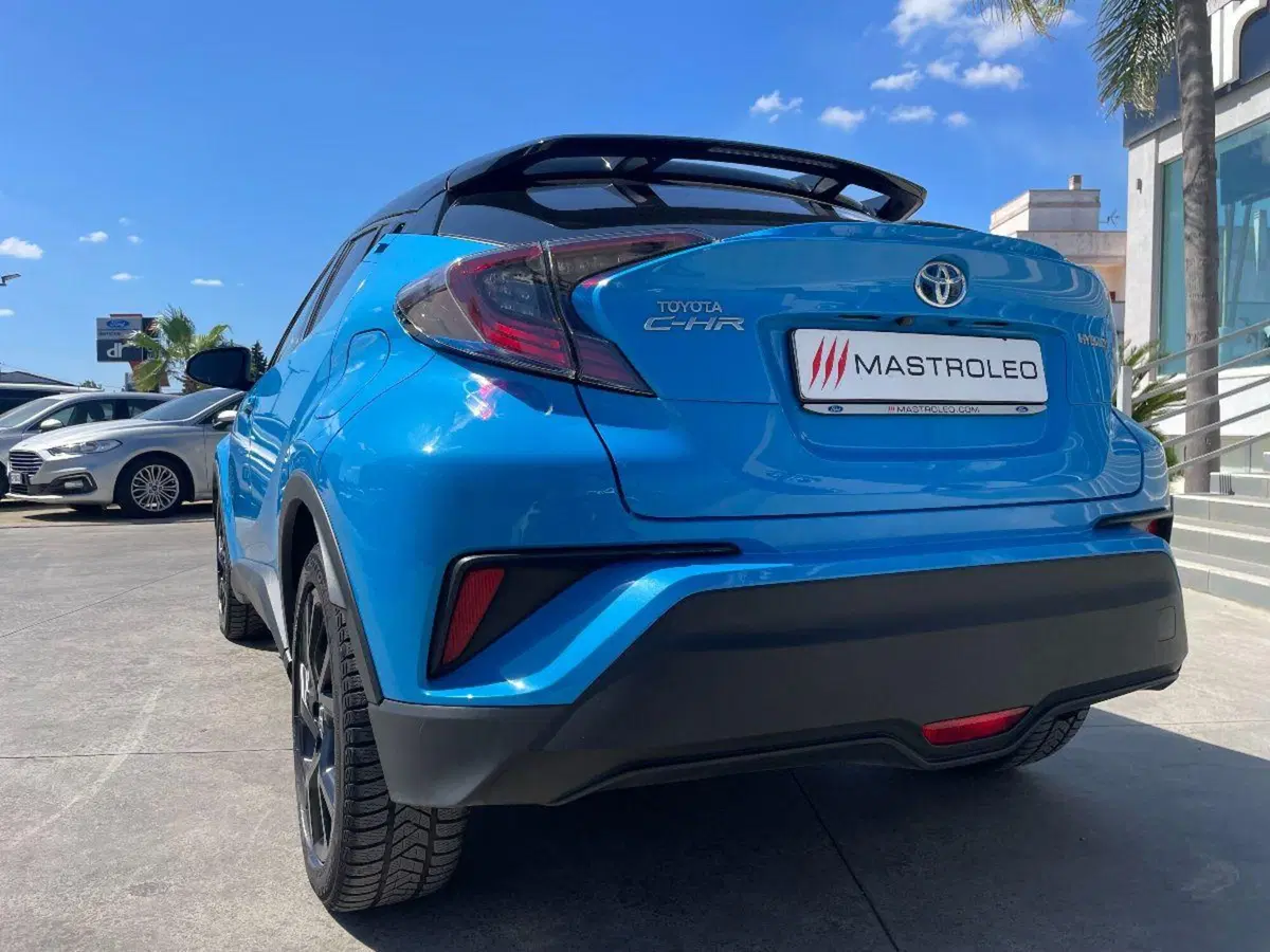 Toyota Toyota C-HR usata a Lecce (14)