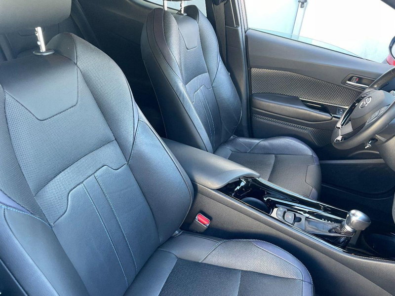 Toyota Toyota C-HR usata a Lecce (19)