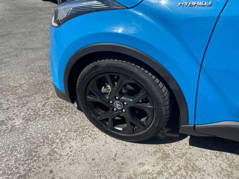 Toyota Toyota C-HR usata a Lecce (6)